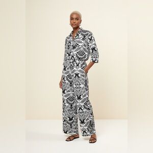 MIDNIGHT PALMS BOTANICAL WIDE LED TWO PIECE SET
( Black & White )